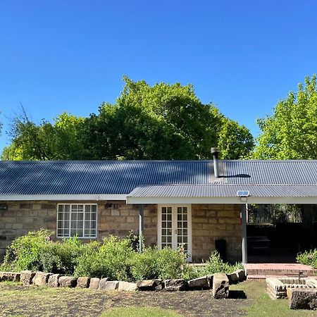 Periwinkle, Grove ,Acorn & Sage Cottages Clarens Kültér fotó