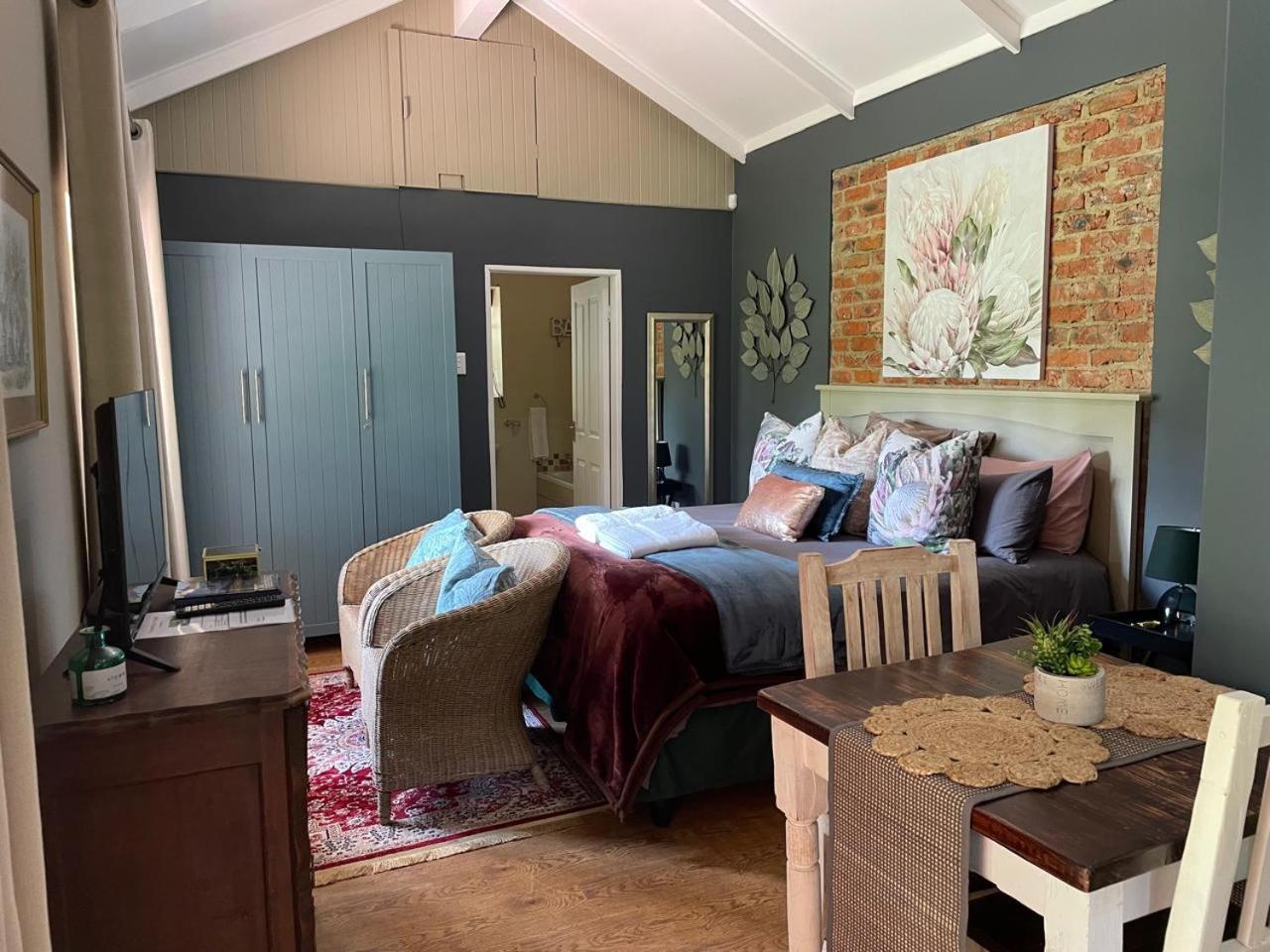 Periwinkle, Grove ,Acorn & Sage Cottages Clarens Kültér fotó