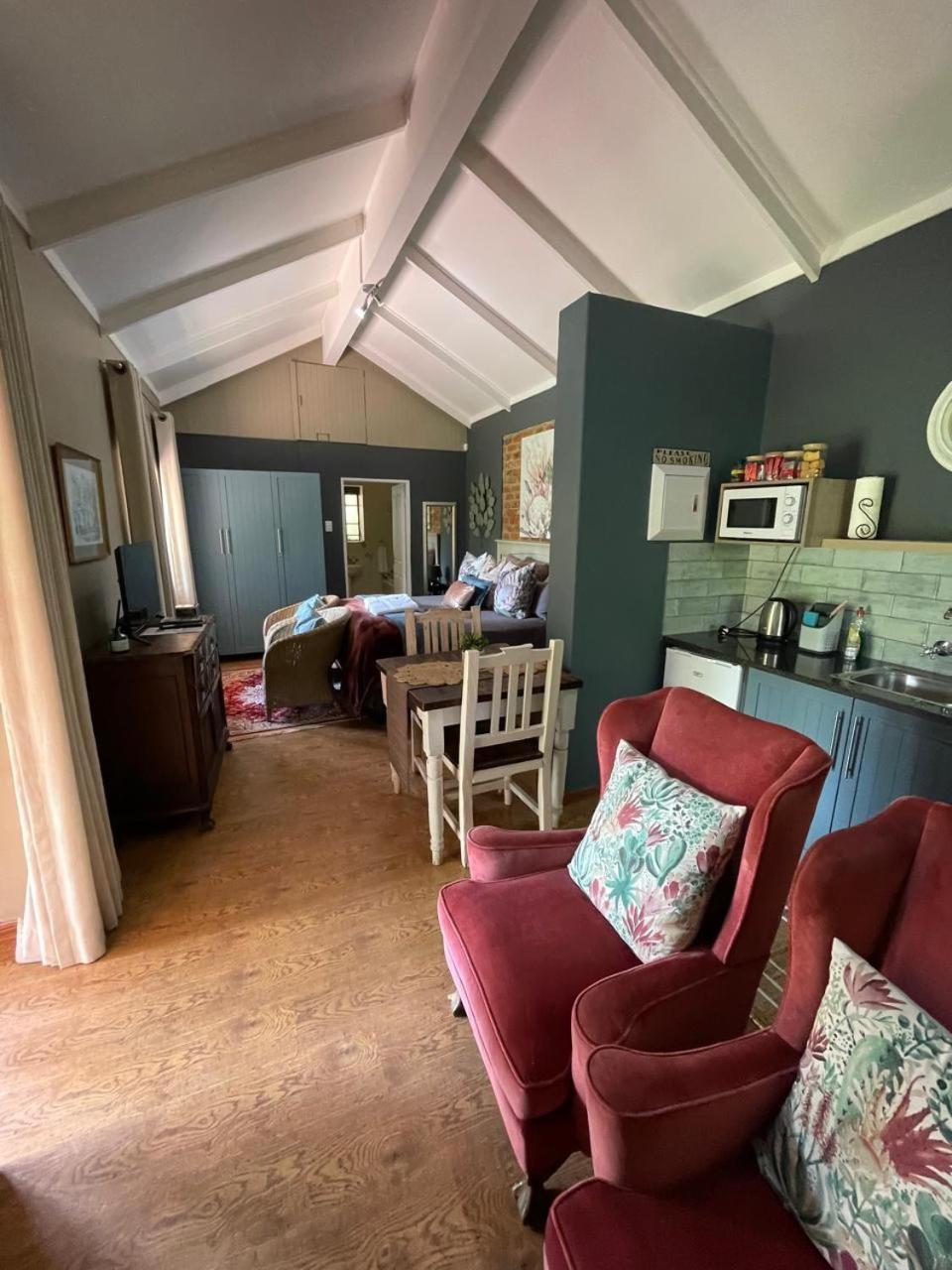 Periwinkle, Grove ,Acorn & Sage Cottages Clarens Kültér fotó